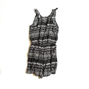 Vintage Hollister black & white romper shorts sleeveless Jumpsuit Sz. Large